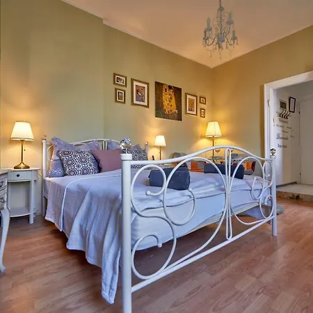 Old Romantic With Free Private Parking * Pula